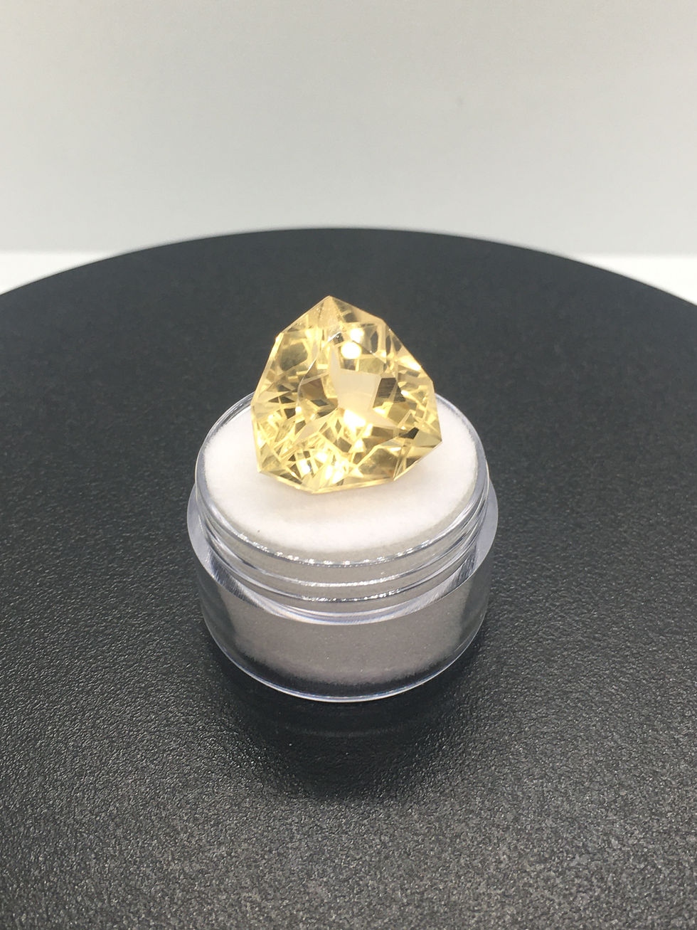 Citrine | Flower cut Trillion | 18 mm
