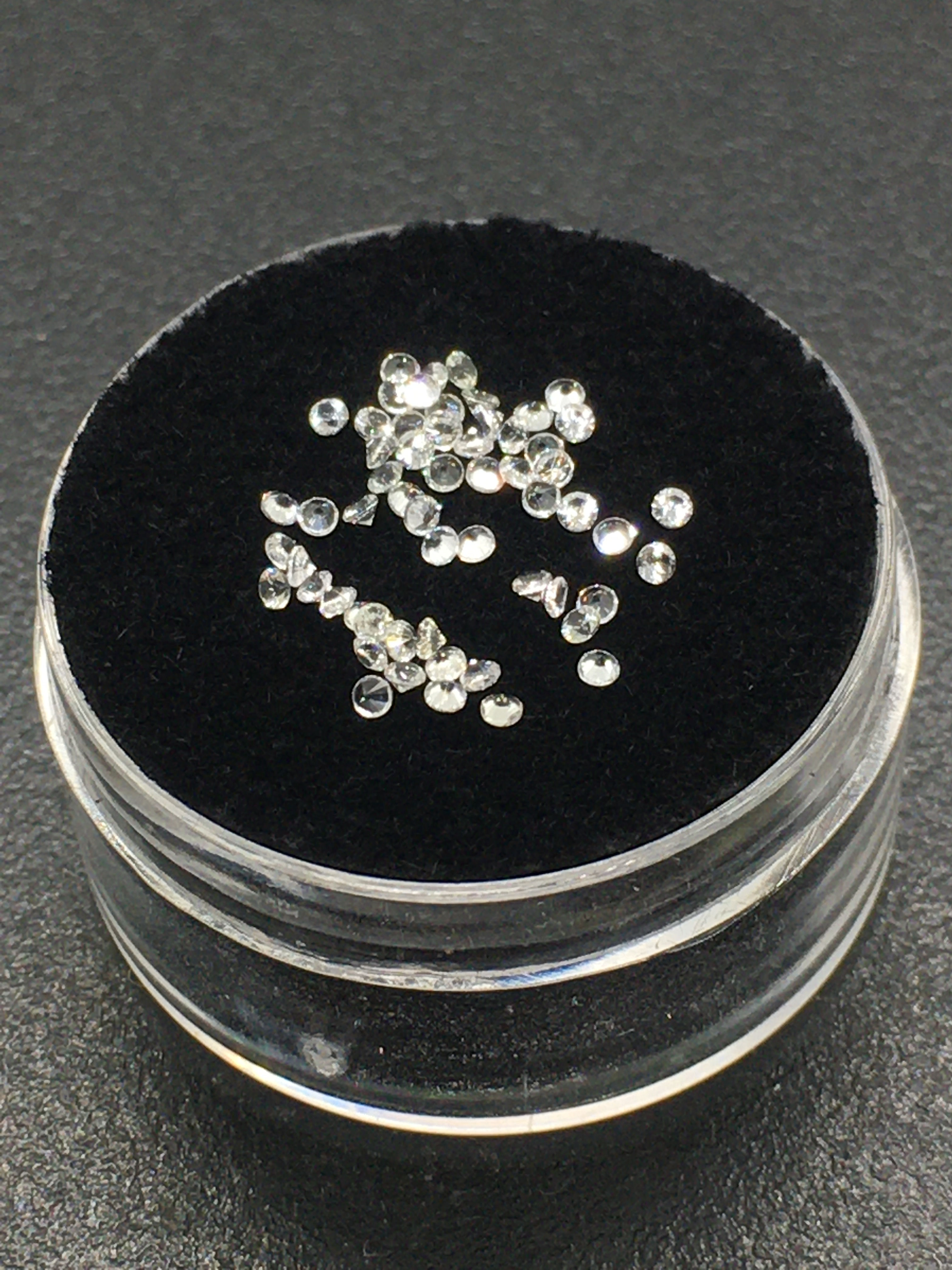 White Sapphire | Round | Ten  x 1.3 mm