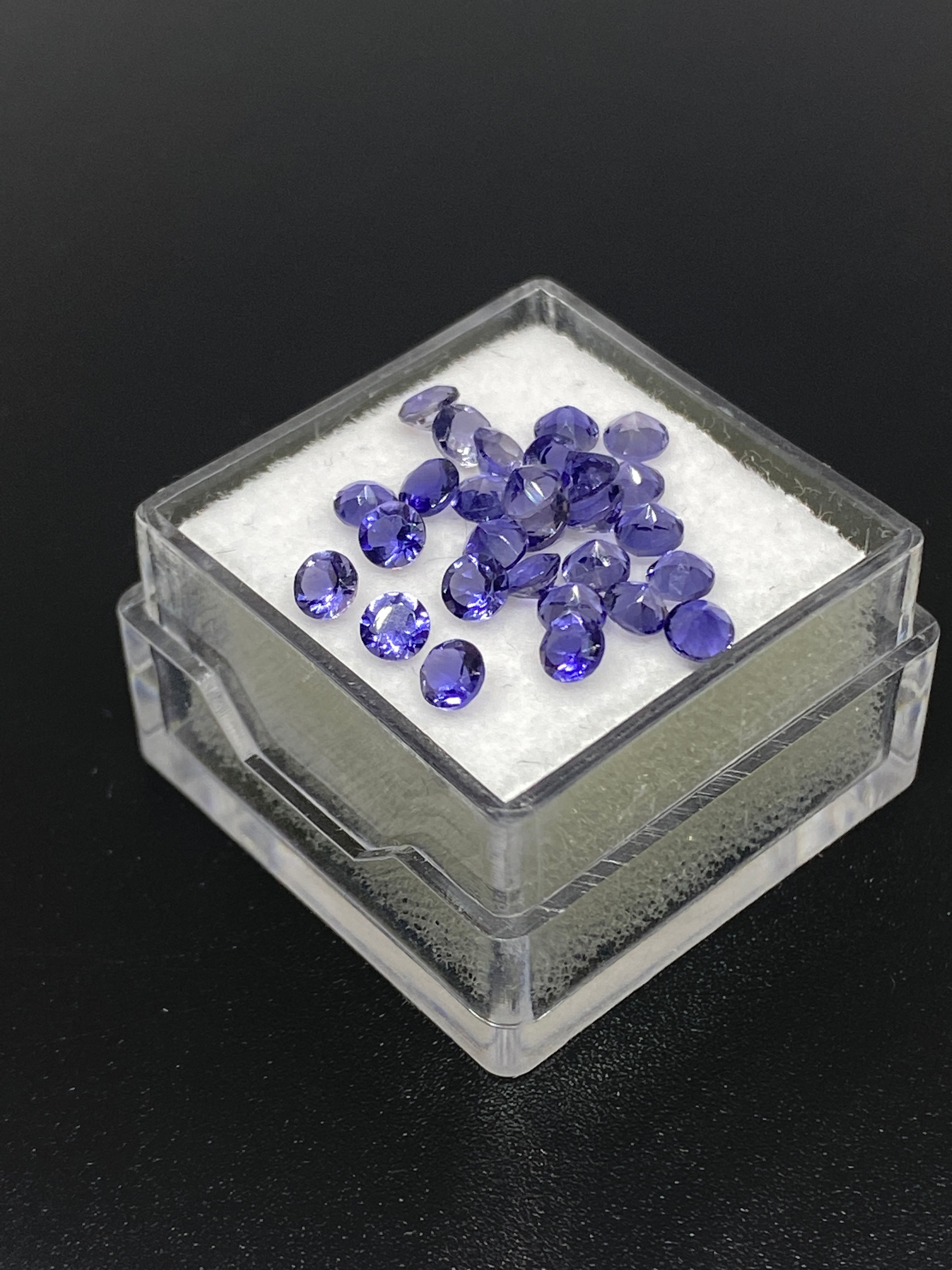 Iolite | Round | Five pieces of 2 mm