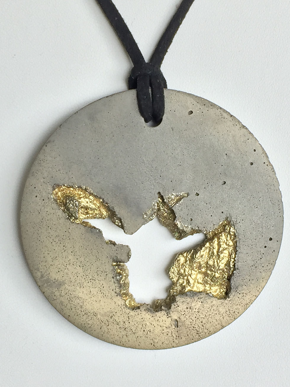 Cement pendant