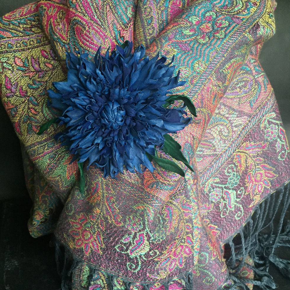 Flower brooch/corsage