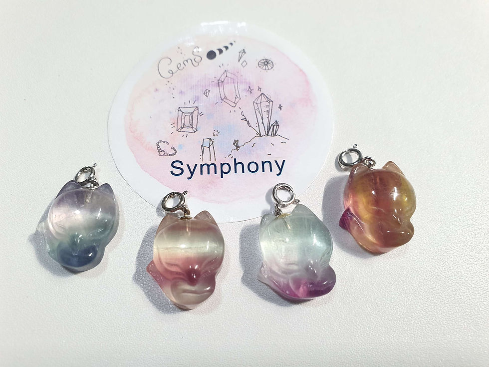 Fluorite Fox Pendant 17mm x 15mm