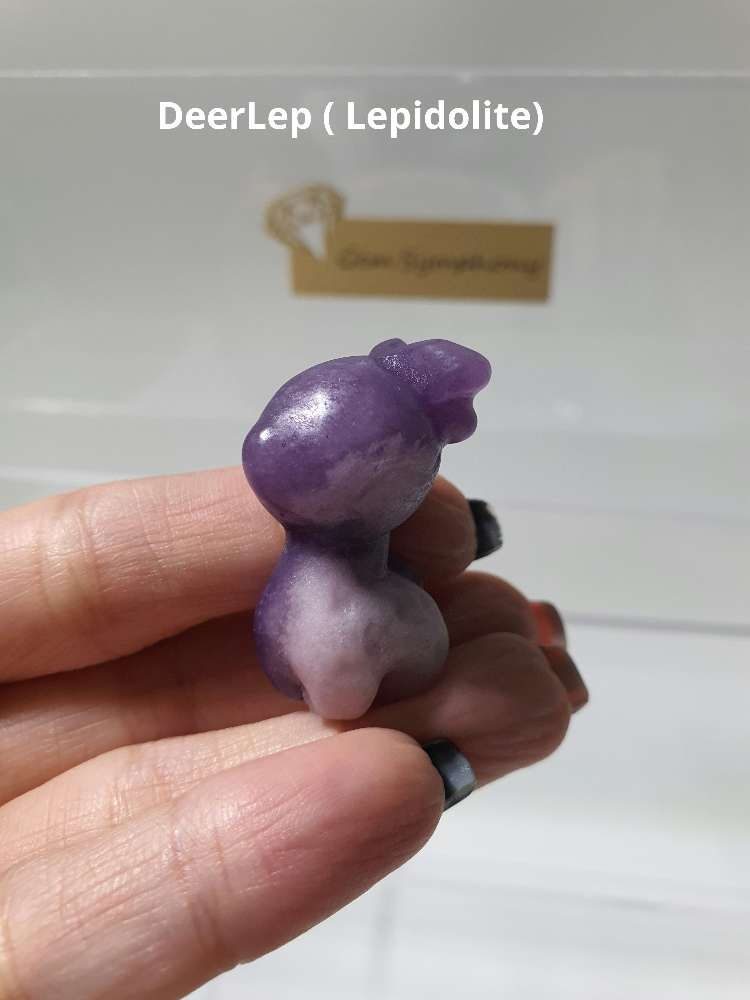 Thumbnail: Crystals carved in Deer H35mm