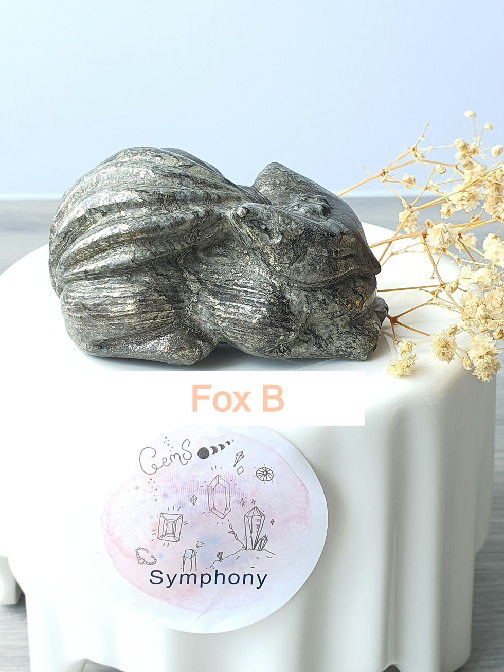 縮圖：Nine-tails Fox Carved Pyrite 