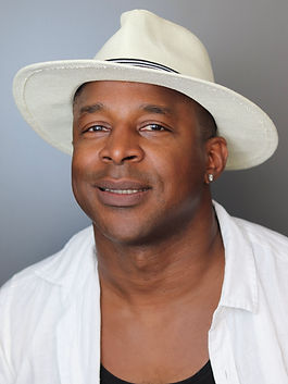 Giordano Headshot.jpg