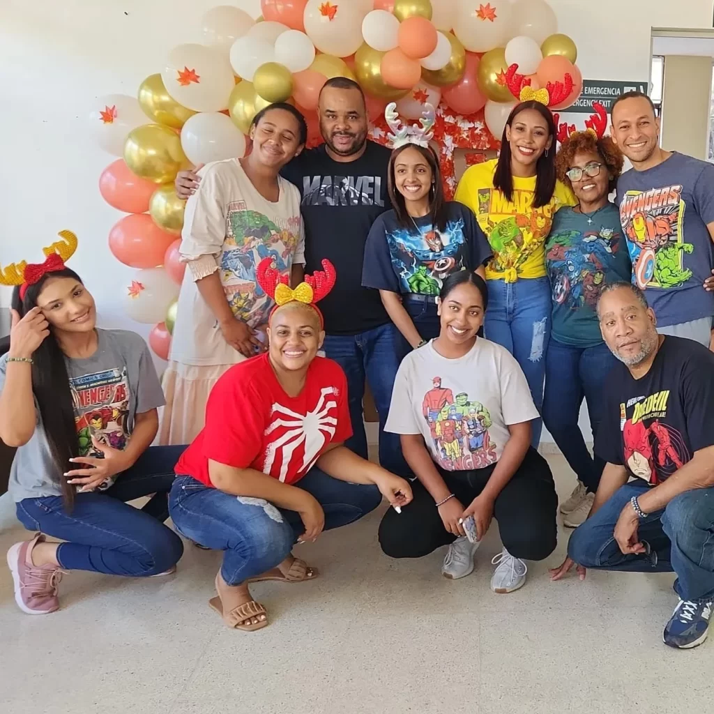 Full-team-thanksgiving-crop-1024x1024