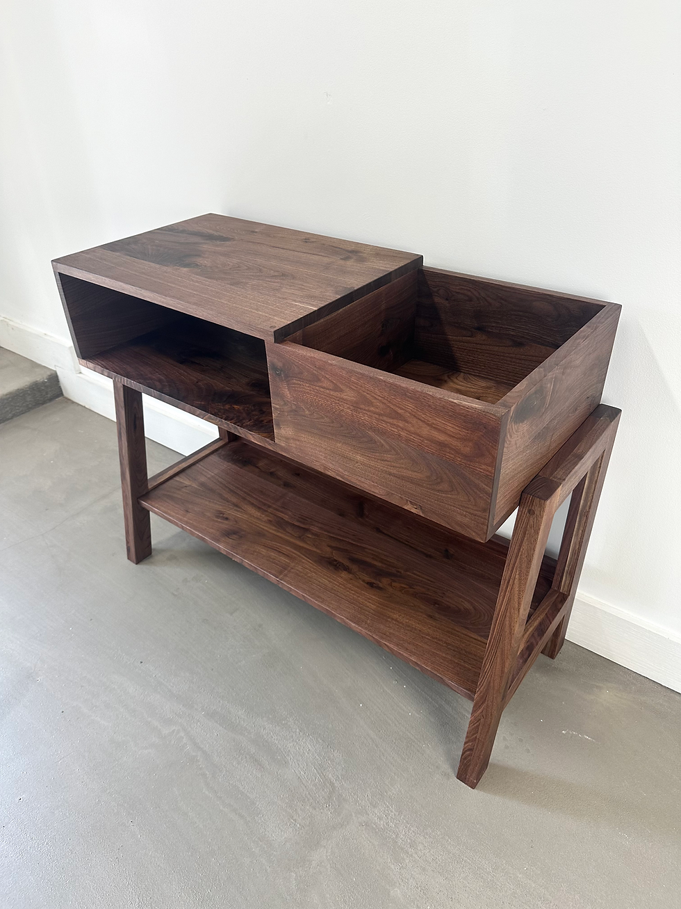 Thumbnail: The Tremont / Record Console 