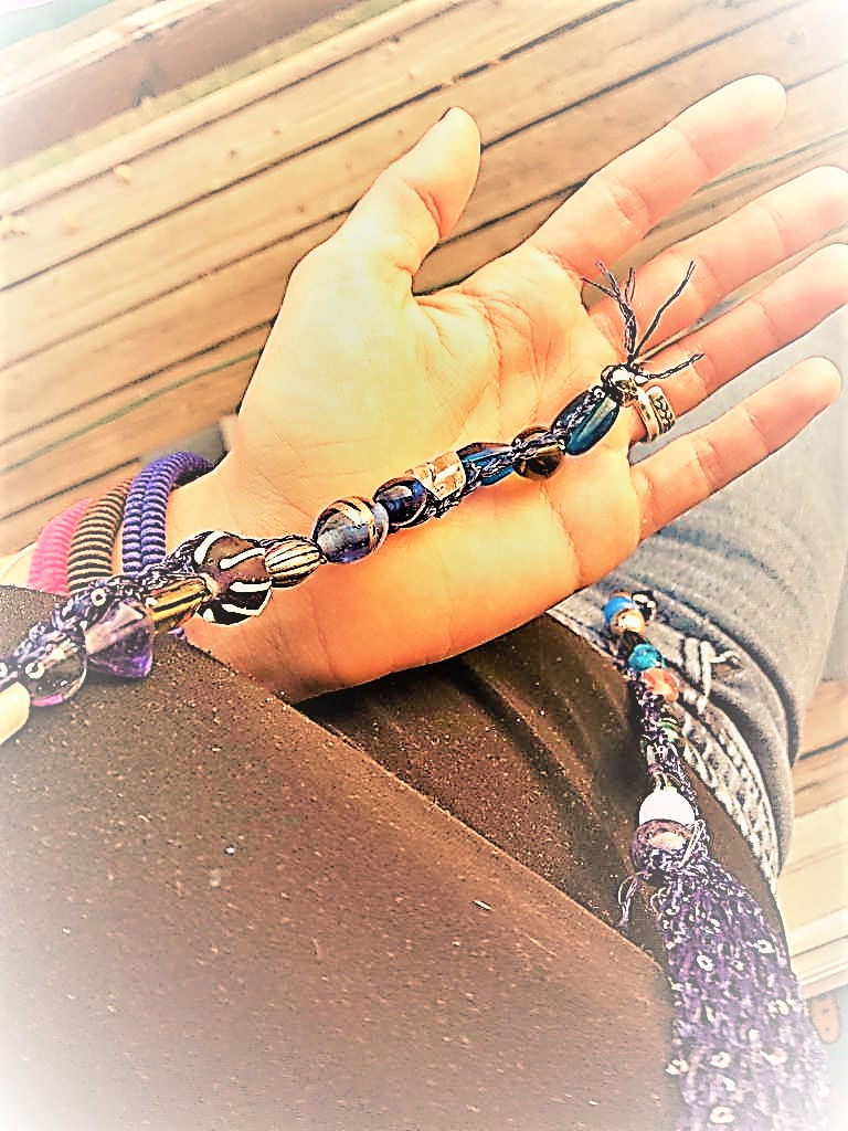 Thumbnail: Crazy Glamor Glue Scarf