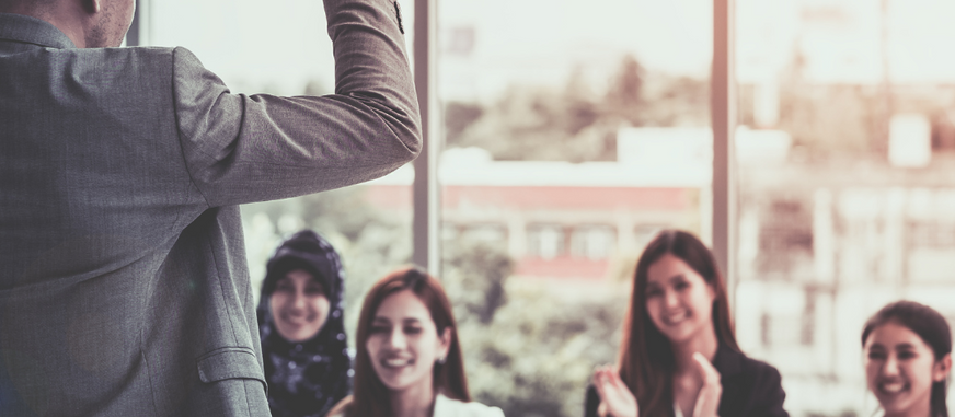 Como manter os colaboradores motivados: guia prático para uma gestão eficaz