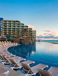 HRH_Cancun_Pool_Beach_013_6465.jpeg
