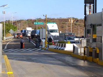 Padres de familia toman Caseta de Huitzo