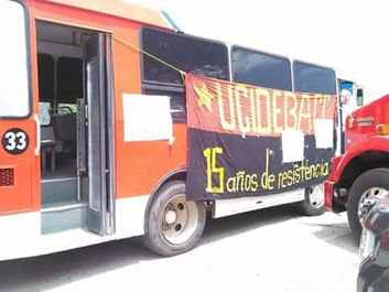 Doble bloqueo sobre la vía Federal 200 Pinotepa-Acapulco