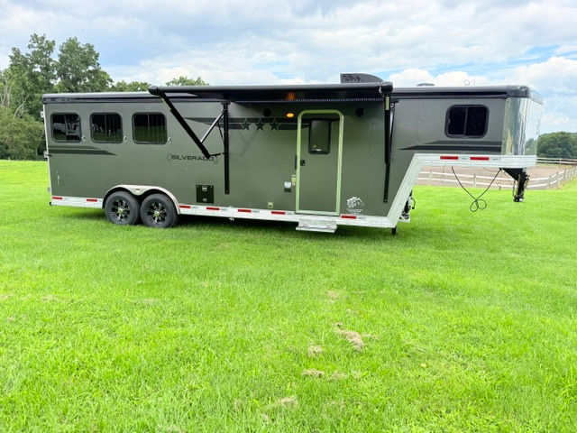 New 2027 Bison Silverado 8309 8' wide 3 horse 9' LQ: Stock #3552