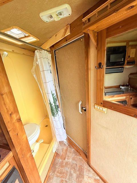 Thumbnail: USED 2008 Bee 3 Horse LQ! STOCK#:7824