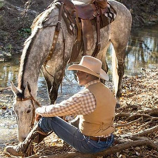 Texas best trail ride at Benbrook Stables