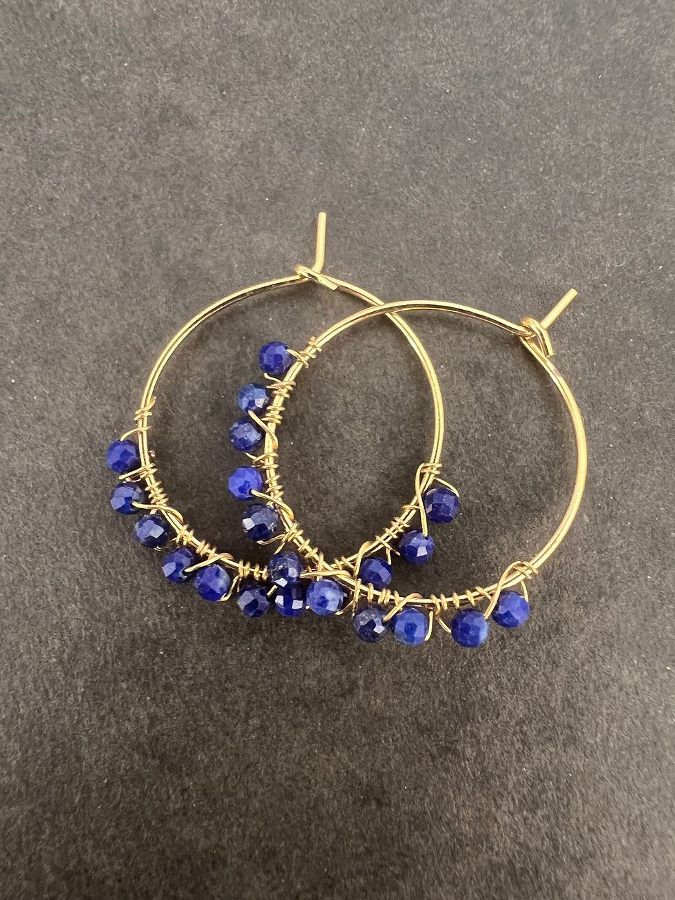 Miniature : Créoles diamètre 25 millimètres en plaqué or et lapis lazuli