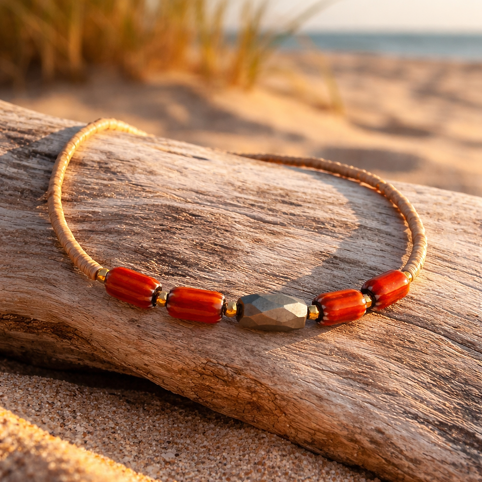 Ras de cou chevron sur bois flotté