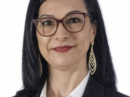 Helenilda Cardoso Santos, foi indicada, aprovada e será Laureada, Aclamada e Diplomada como Comendadora da Ordem do Mérito do Elo Social.