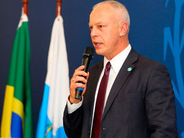 Victor Cesar Carvalho dos Santos, foi indicado, aprovado e será, Laureado, Credenciado, Aclamado e Diplomado como Comendador da Ordem do Mérito do Elo Social.