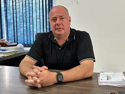 Flavio Rodrigues Silva (UB), Prefeito do Municipio de Divinópolis do Tocantins, é notificado pelo Elo Social, sobre a implantação de projetos no município.