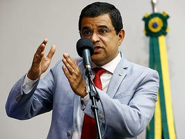 Davidson Magalhães, Secretário do Trabalho, Emprego, Renda e Esporte é Notificado