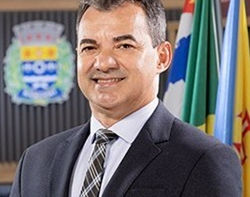 Sivaldo Aparecido Gomes Macedo, foi indicado, aprovado e Será Laureado, Aclamado e Diplomado como Comendador da Ordem do Mérito do Elo Social
