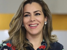 A Prefeita de Palmas, Sra. Cinthia Alice Caetano Ribeiro Mantoan é notificada