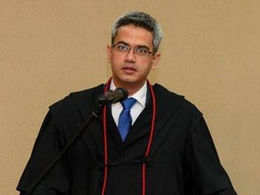 O Procurador Geral do Estado do Tocantins, Sr. Luciano Cesar Casaroti é notificado