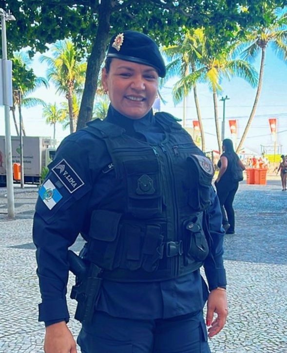 Verônica de Brito Lima e Souza, 3º Sargento, foi indicada, aprovada e será Laureada, Aclamada e Diplomada como Comendadora da Ordem do Mérito do Elo Social.