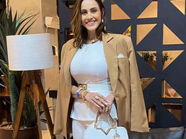 Carla Andressa Magalhães, foi indicada, Aprovada e será Laureada, Aclamada e Diplomada como Comendadora da Ordem do Mérito do Elo Social.