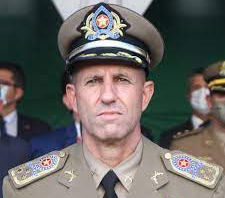 O Comandante Geral da Polícia Militar do estado de Santa Catarina é notificado