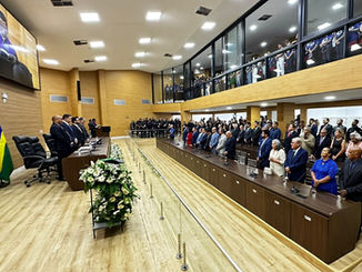 Presidência da Assembléia Legislativa do Estado de Rondônia é Notificada sobre a utilização do Plenário para realização de solenidade de outorga de comendas para autoridades.
