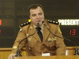O comandante geral da Polícia Militar de Rondônia, Coronel James Alves Padilha é notificado
