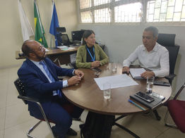 Administrador Regional do Nucleo Bandeirantes - DF, recebe o Comendador Dr. Jomateleno dos Santos Teixeira, Presidente da CESB - Confederação do Elo Social Brasil em audiência.