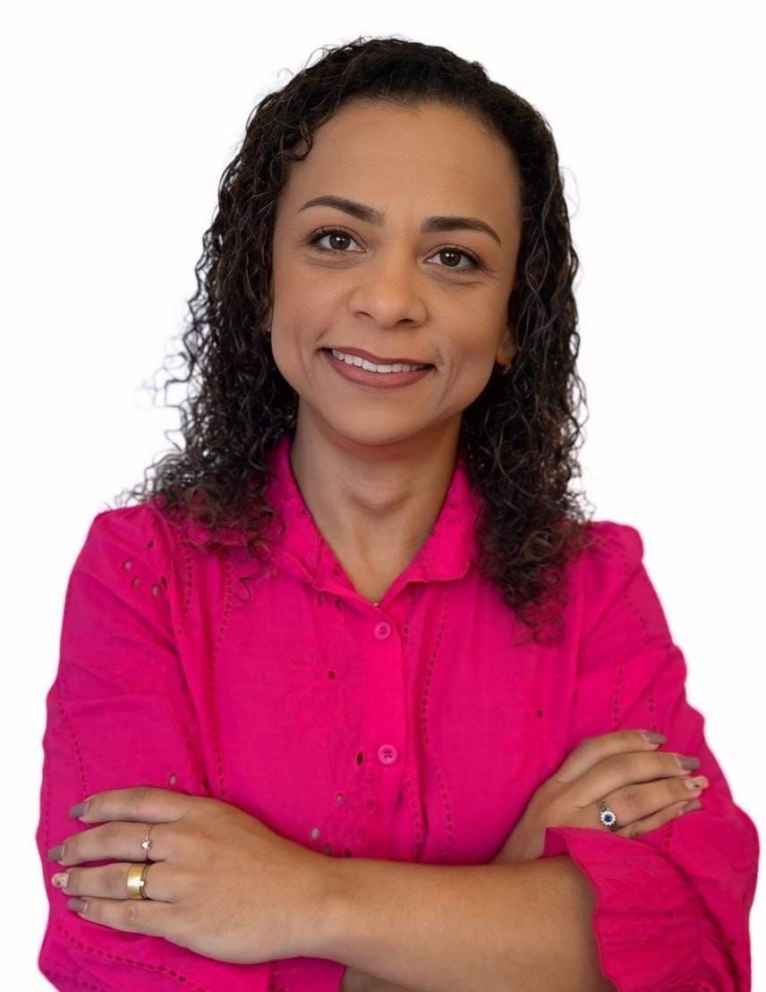 Juliana Gomes da Silva Santos é indicada, Aprovada e será Laureada, Aclamada e Diplomada como Comendadora da Ordem do Mérito do Elo Social.