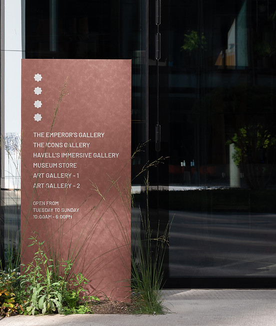 Free-Signboard o -Mockup.jpg