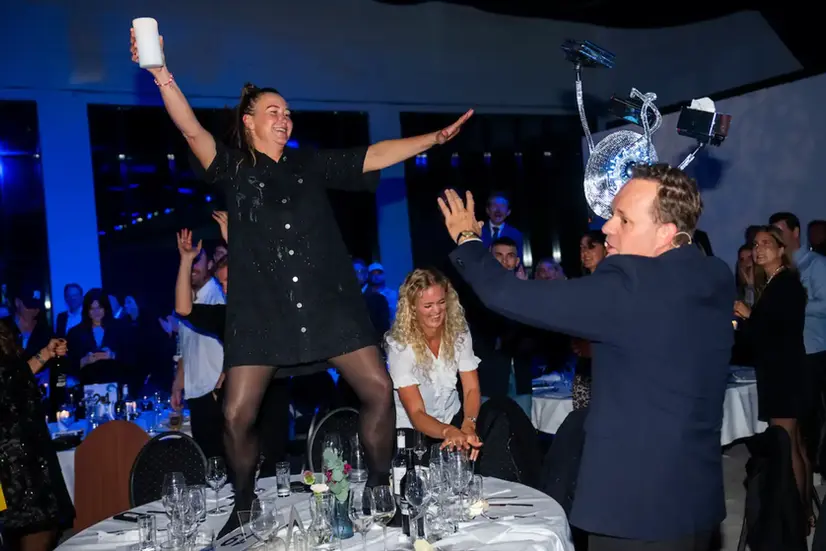 Mundelin og Riising værtspar til awardshow. Underholdning event award konferencier og vært
