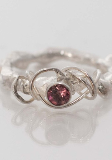 Roselin zilveren ring met rubelliet