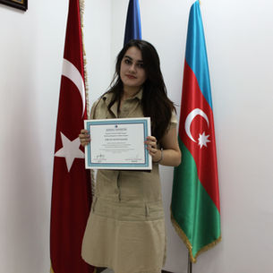 Marketinq Menecmenti bölümü üzrə sertifikat qazanan Firuzə Hüseynzadə