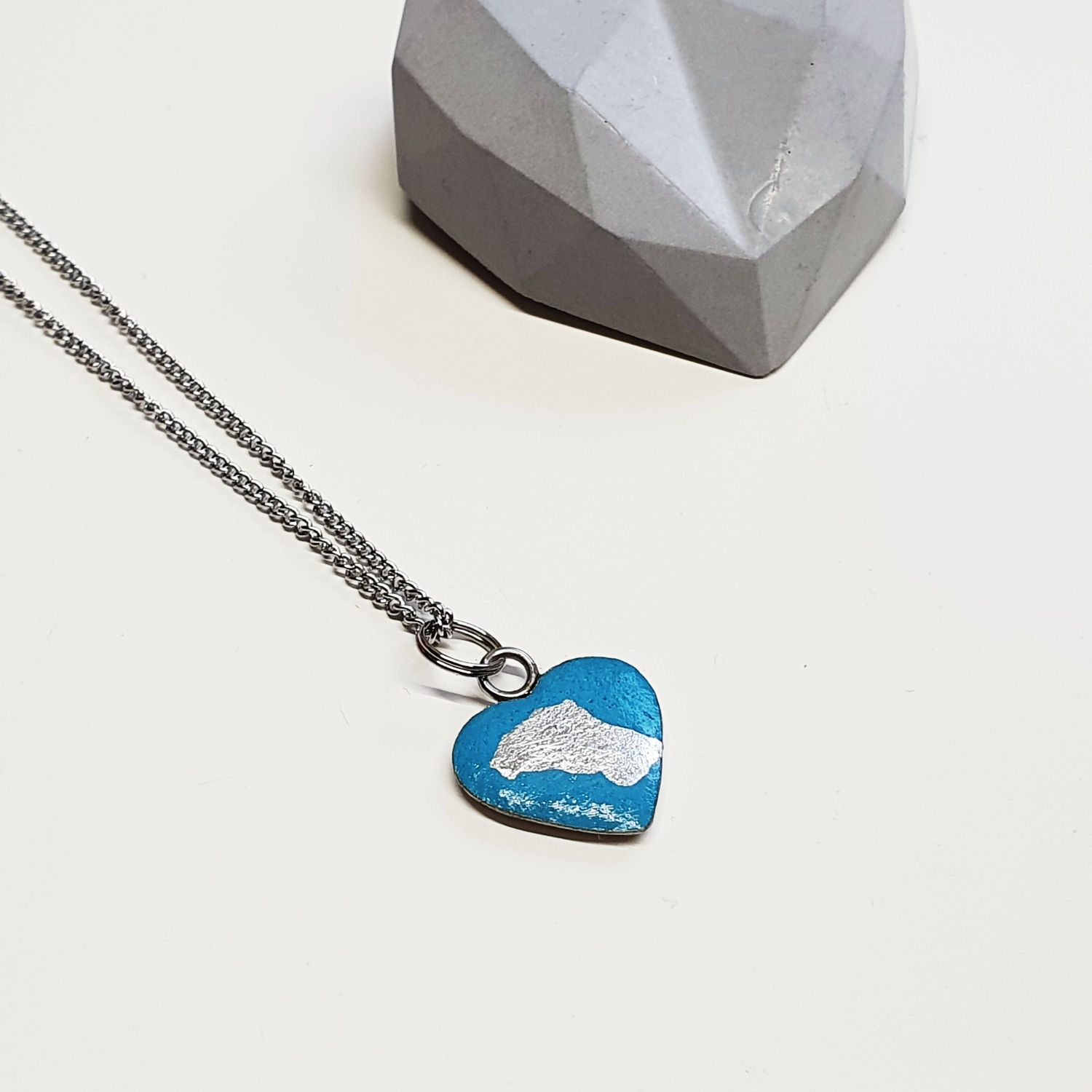 Pici szív medál azúrkék