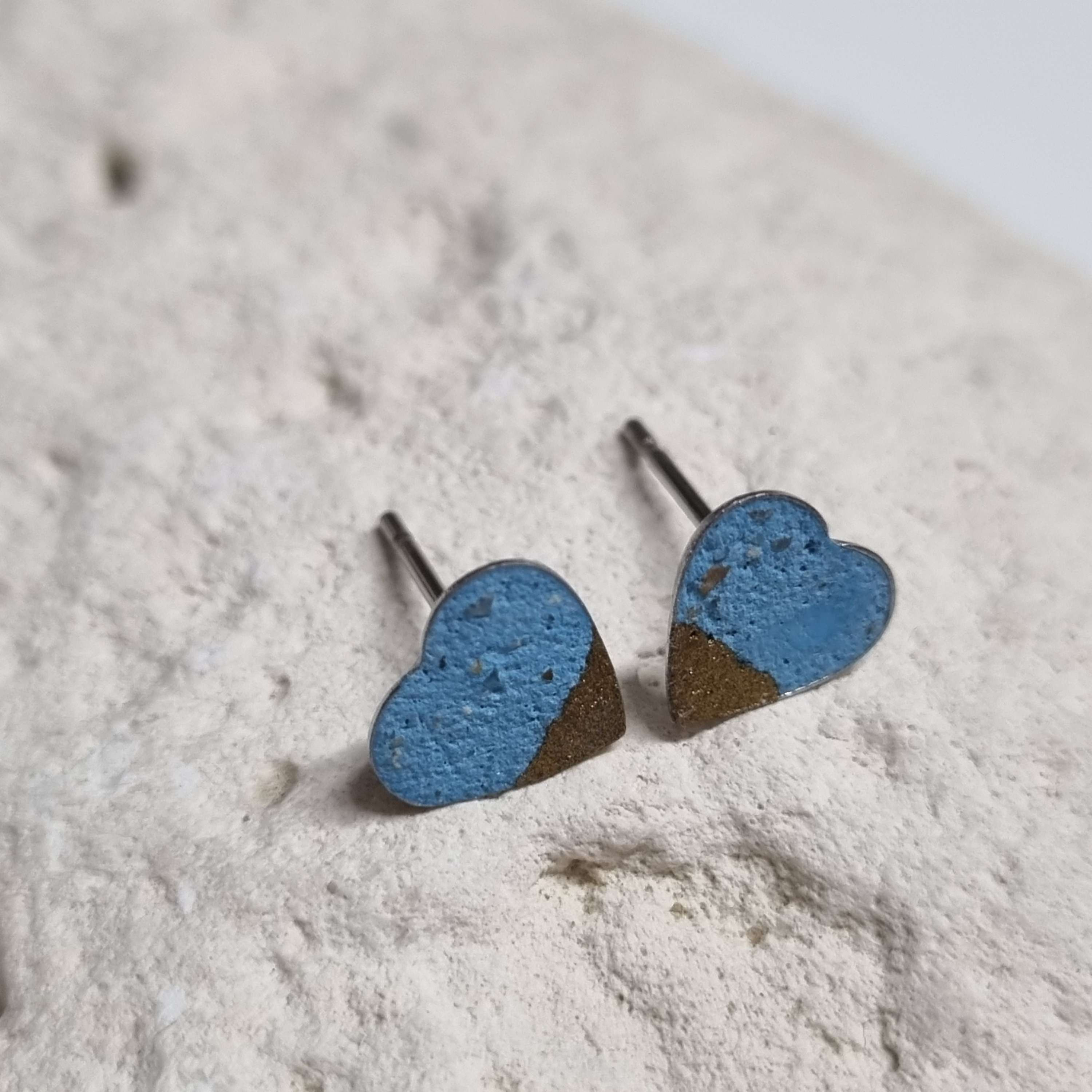 Azúr pici szív füli ar