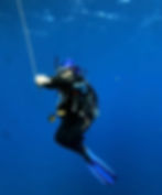 Thumbnail: diver on safety stop on deep dive
