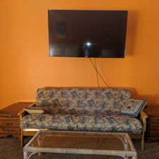 21 Upstairs Queen Bdr TV.jpg