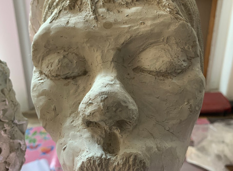 Sculpture is my new Passion, working on the Kiss - women giving a kiss to the viewer.