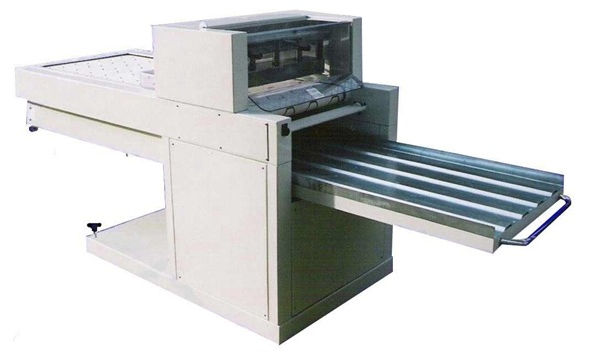 Stampatrice automatica testa fissa.jpg