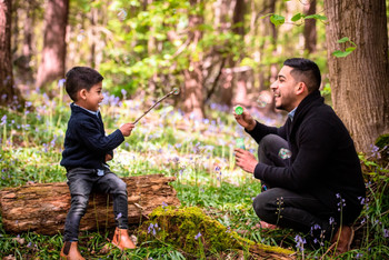 Outdoor location family portrait session