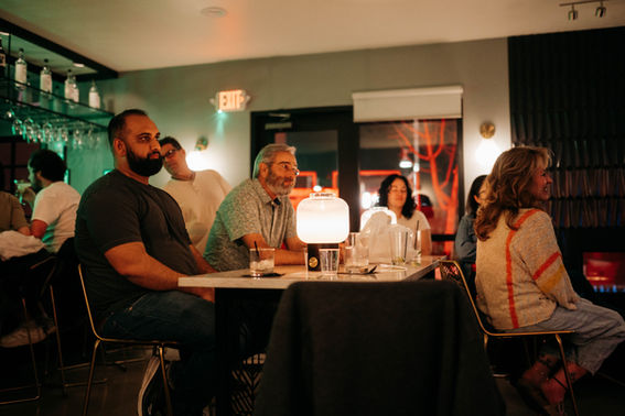 Momo Lounge | Monterey-Motel
