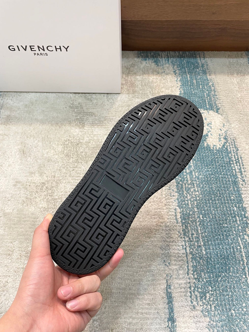 Thumbnail: GIVENCHY SNEAKERS