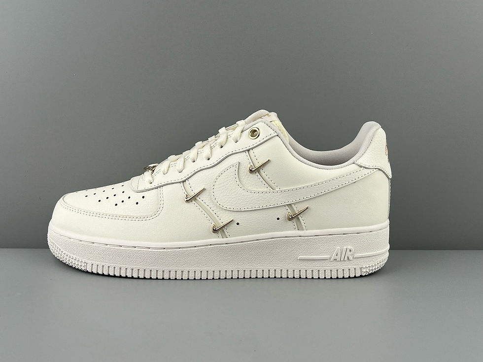 NIKE AIR FORCE 1 LOW