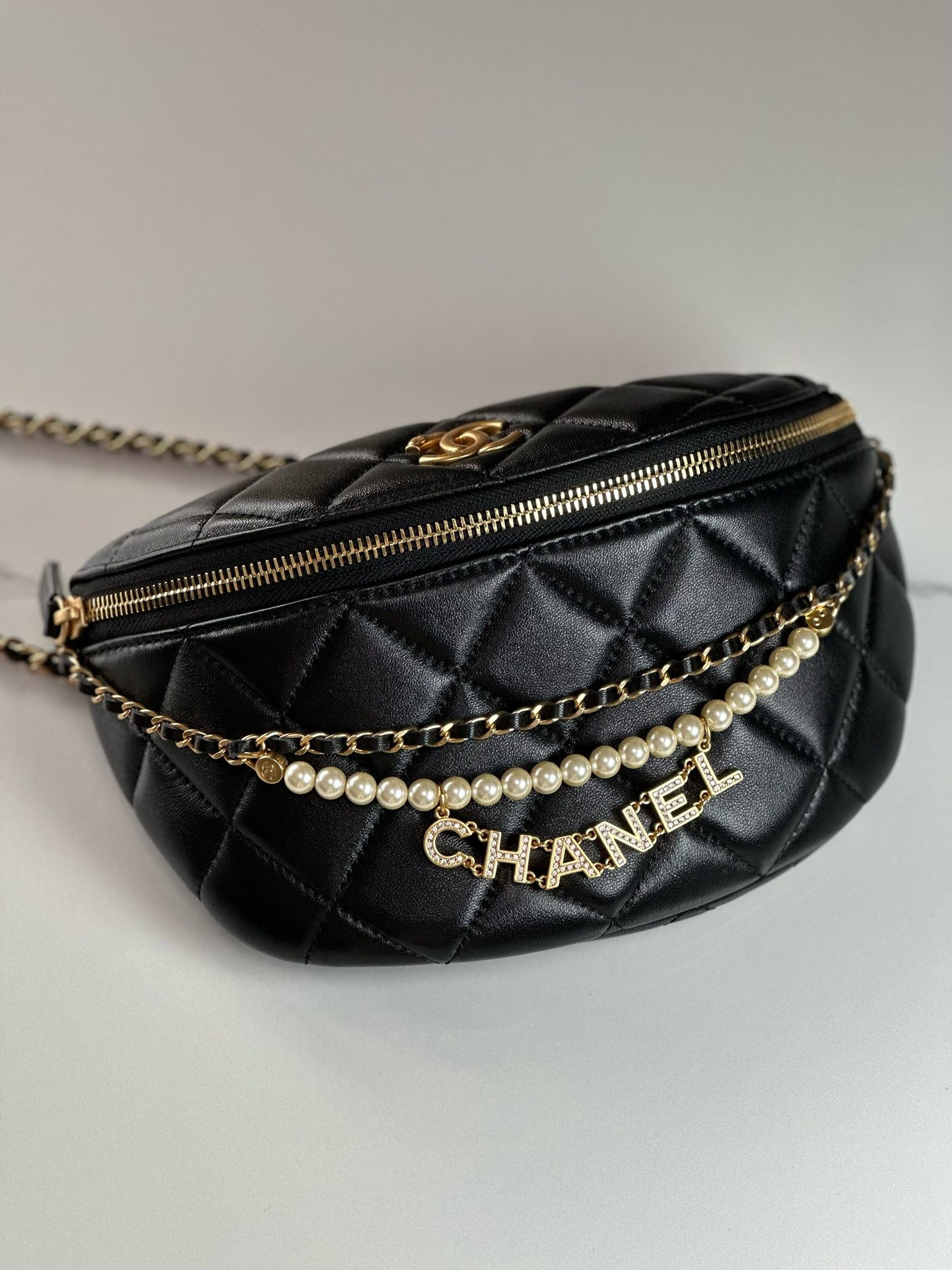 CHANEL WAIST BAG IMITATION PEARL GOLD COLOR METALLIC